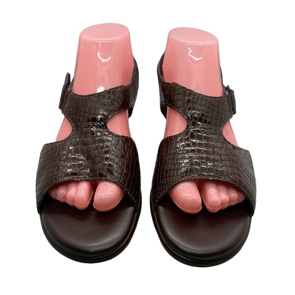 SAS San Antonio Shoemakers Suntimer Sandals Brown Croc Print Leather Comfort 10N - Picture 2 of 13